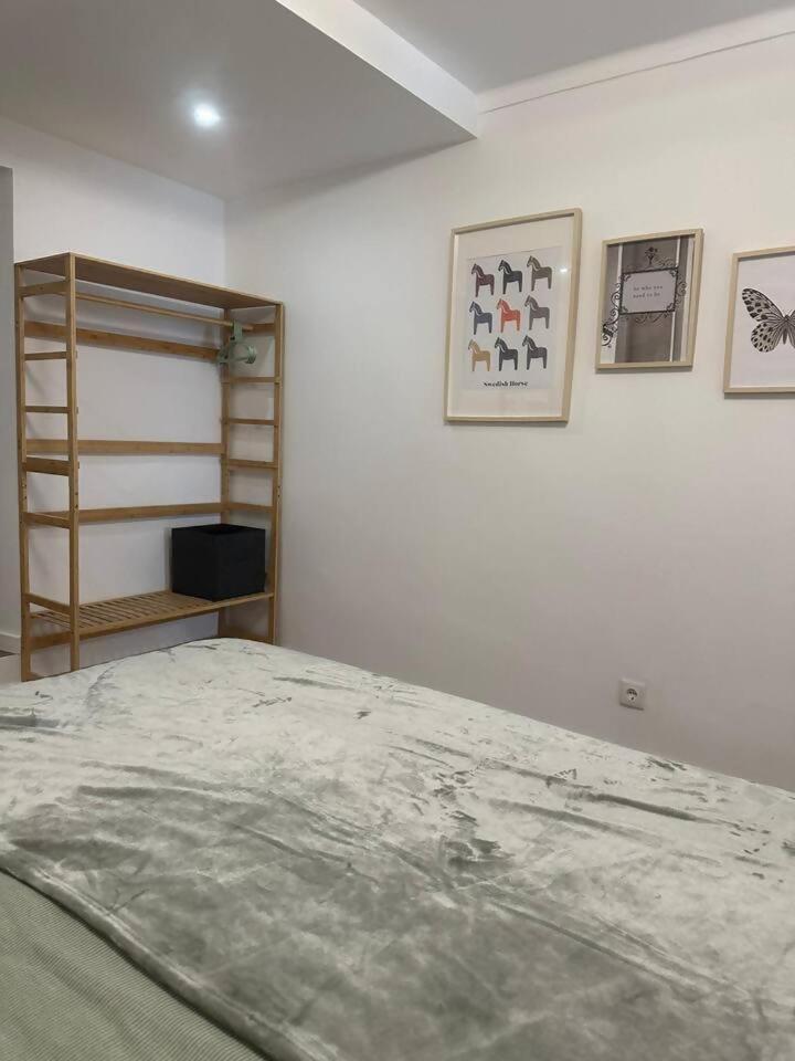 Stylish Renovated Apartment In Chiado ลิสบอน ภายนอก รูปภาพ