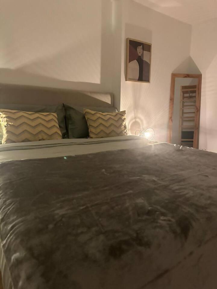 Stylish Renovated Apartment In Chiado ลิสบอน ภายนอก รูปภาพ