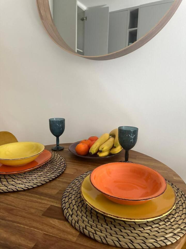 Stylish Renovated Apartment In Chiado ลิสบอน ภายนอก รูปภาพ