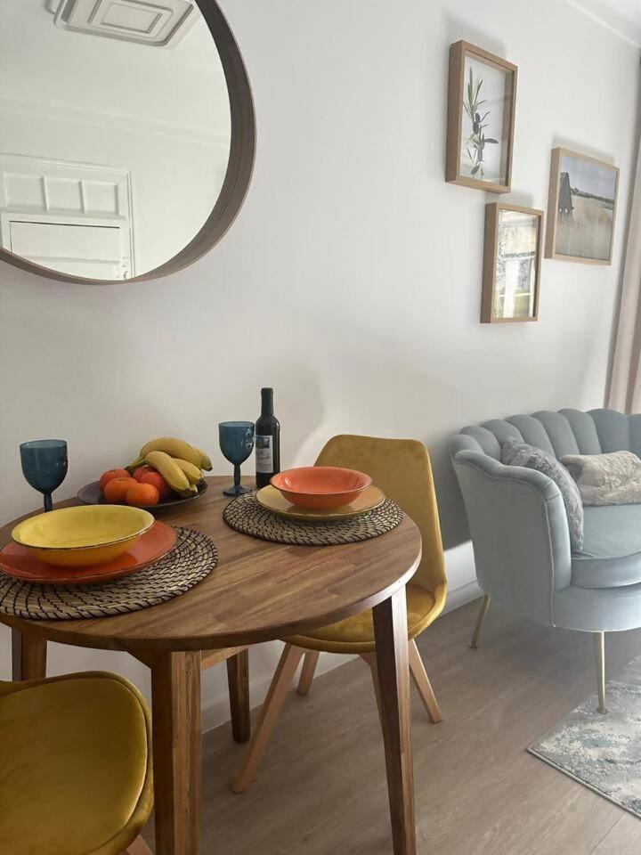 Stylish Renovated Apartment In Chiado ลิสบอน ภายนอก รูปภาพ